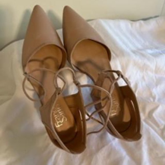 Franco Sarto Nude heels with tie 6.5M - Picture 2 of 4